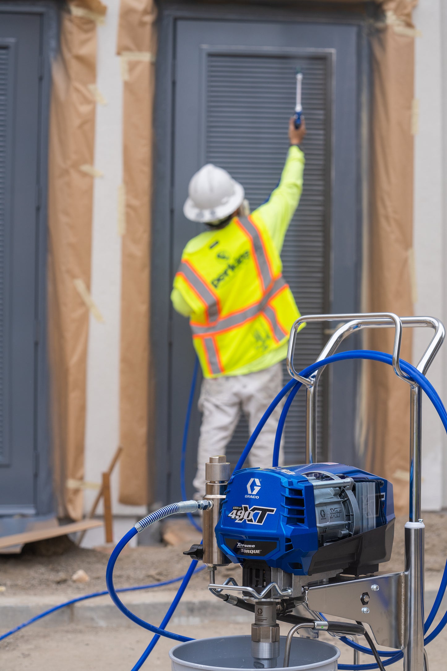 Graco Ultra 490 XT - מכונת התזה מקצועית לצביעה מהירה ומדויקת